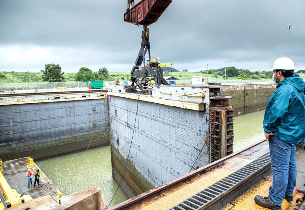 Mantenimiento en el Canal de Panamá - El Faro 