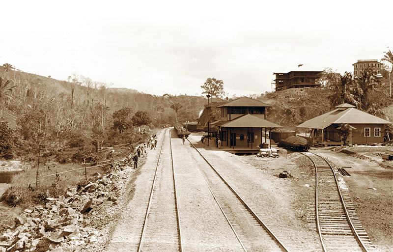 Estación del tren Bas Obispo - El Faro - Canal de Panamá