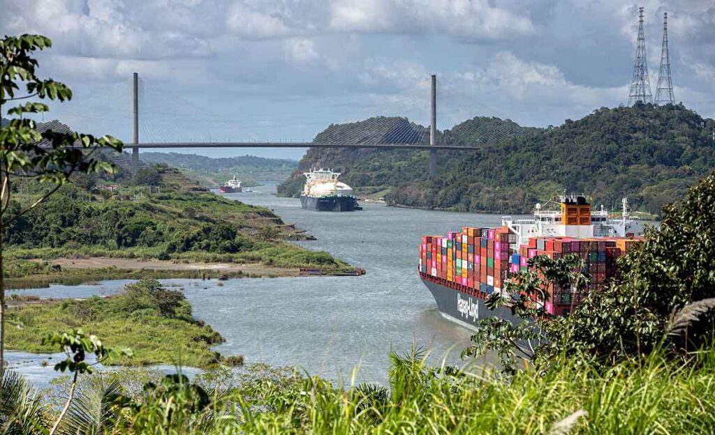 El Canal de Panamá reduce más de 13 millones de co2 para el año 2020