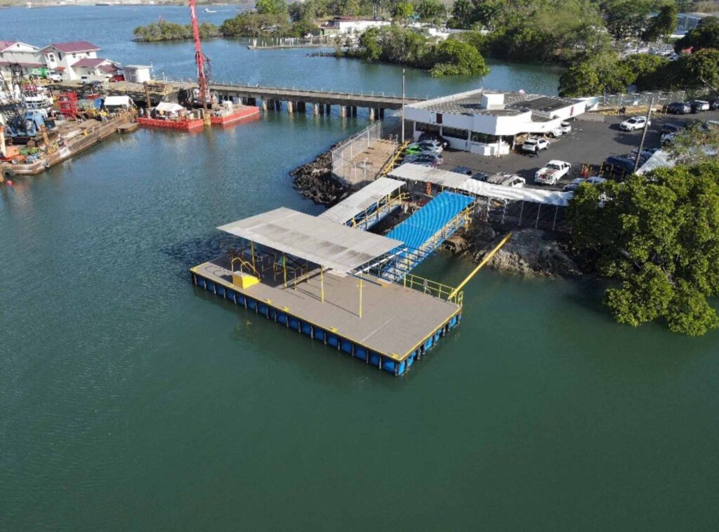 rehabilitación del embarcadero de lanchas de Diablo - muelle flotante - Canal de Panamá