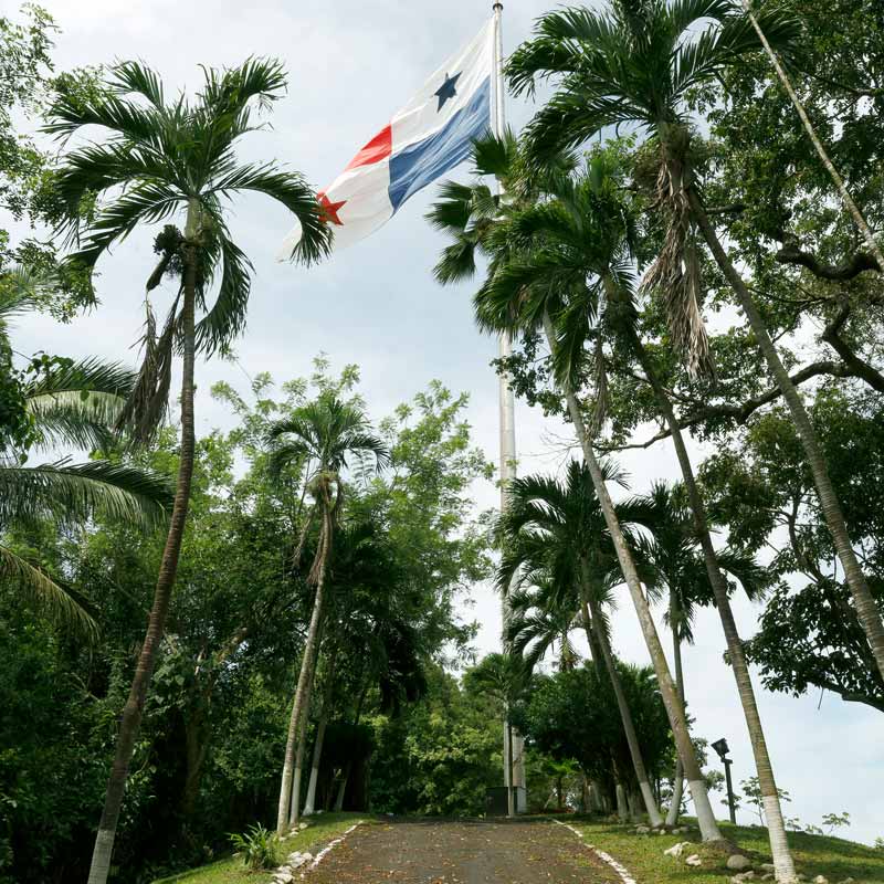 Una caminata por el Cerro Ancón - Canal de Panamá