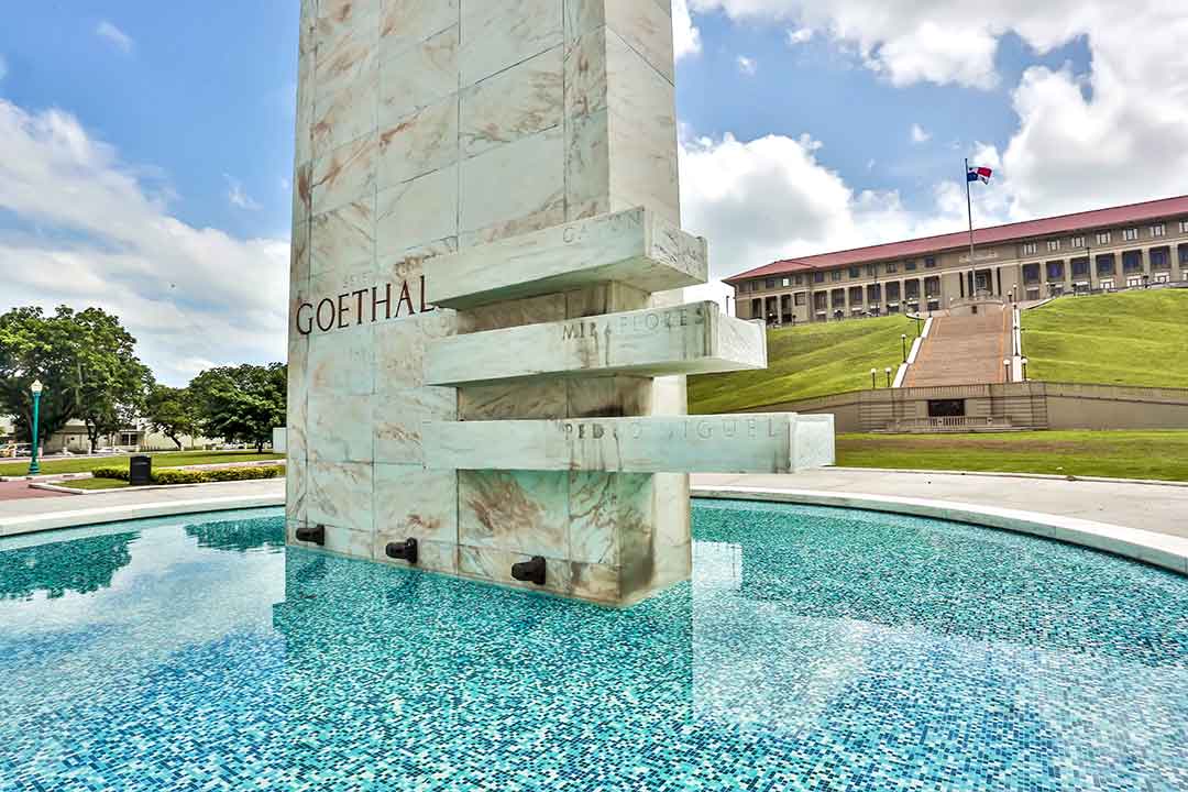 Monumento a Goethals - Revista El Faro - Canal de Panamá
