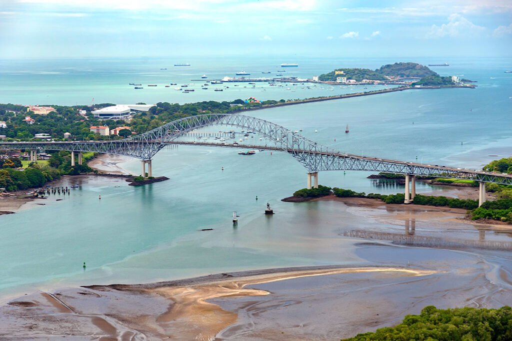 Puente de las Américas - Revista El Faro - Canal de Panamá