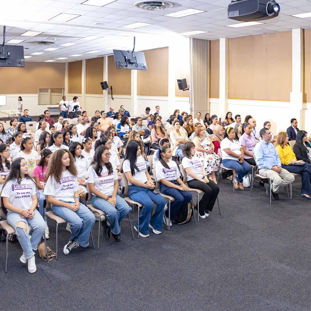 Canal de Panamá inspira a jóvenes en encuentro STEAM Girls