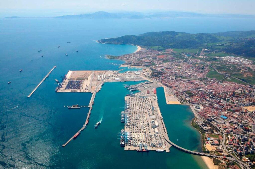 Un puente verde entre continentes: la visión compartida de un corredor verde marítimo y digital entre Algeciras y Panamá